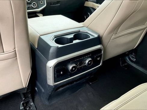 Used 2024 Ford Expedition Limited AWD/4WD image 33
