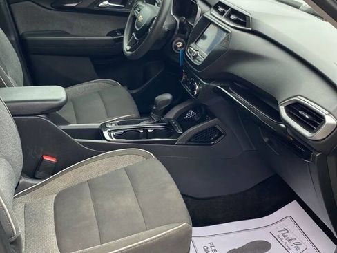 Used 2021 Chevrolet TrailBlazer LS image 28