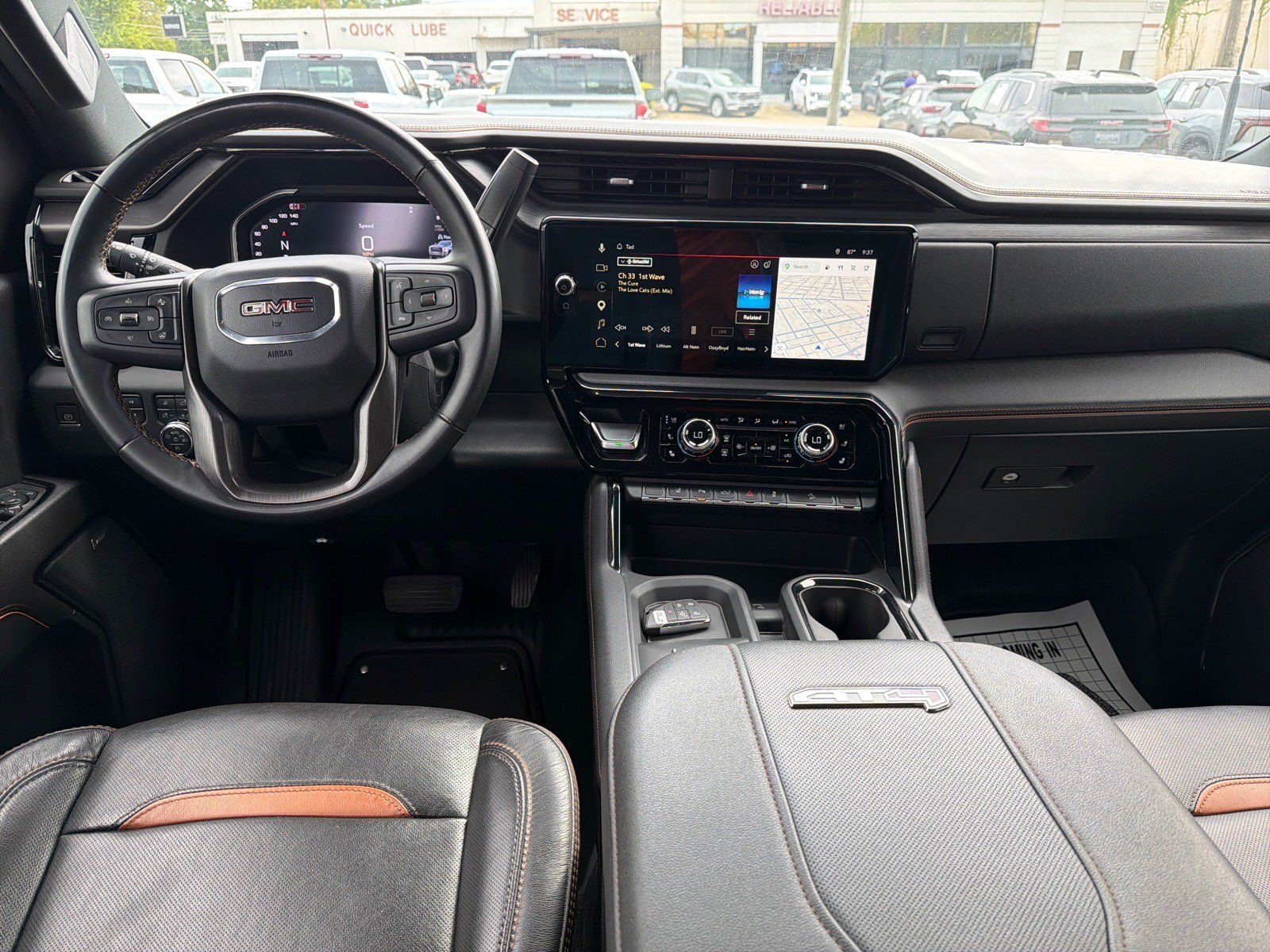 Used 2024 GMC Sierra 2500 AT4 w/ AT4 Premium Plus Package AWD/4WD image 7