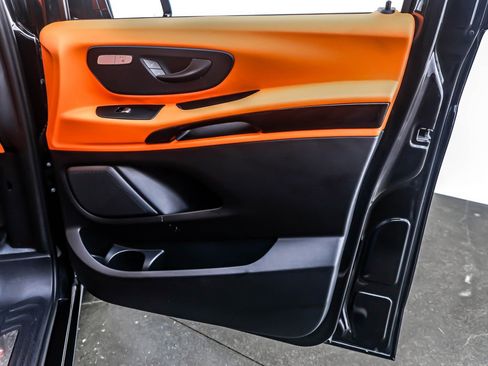 Used 2023 Mercedes-Benz Metris Passenger image 22