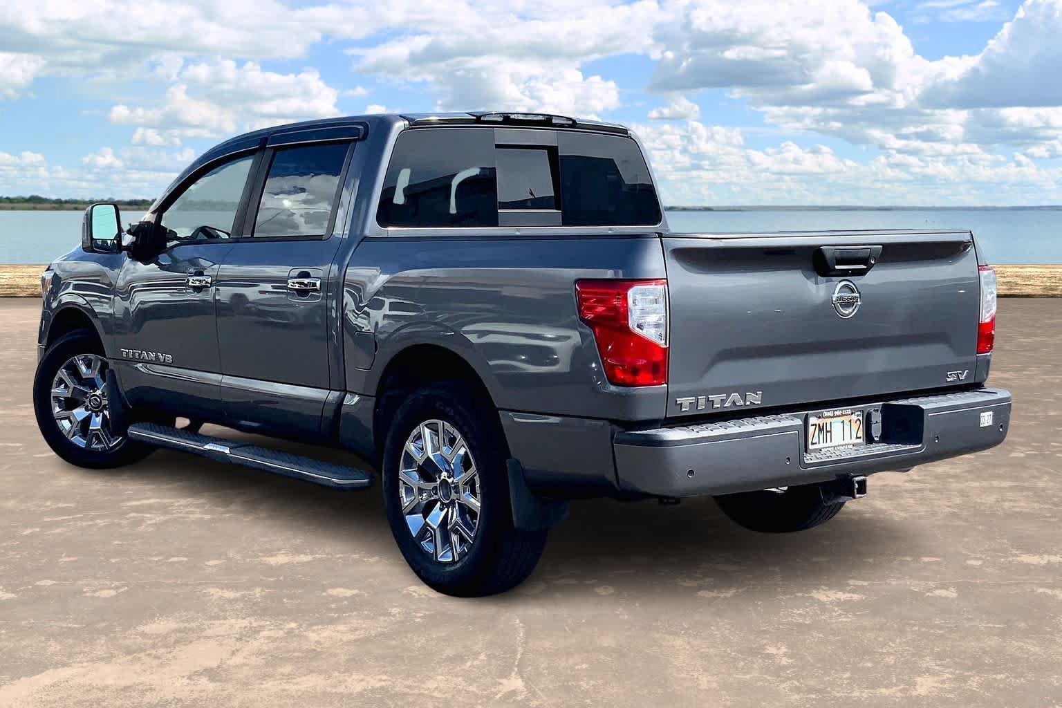 Used 2020 Nissan Titan SV w/ SV Convenience Package RWD image 4