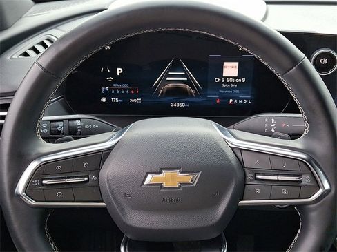 Certified 2025 Chevrolet Traverse LT image 20