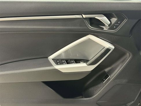 Used 2025 Audi Q3 2.0T Premium image 14