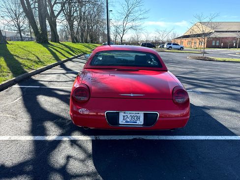 Used 2004 Ford Thunderbird image 30