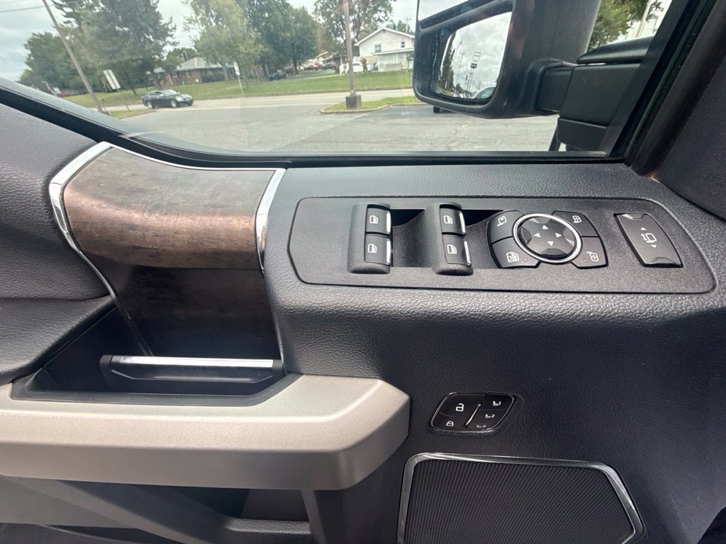 Used 2022 Ford F350 Lariat w/ Lariat Ultimate Package AWD/4WD image 19