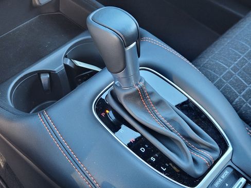 Used 2025 Honda HR-V Sport image 12