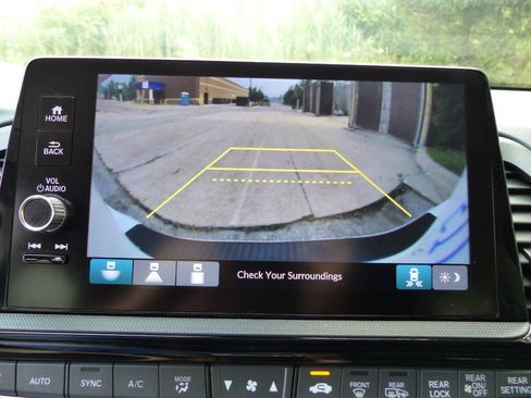 Used 2025 Honda Odyssey EX-L image 32