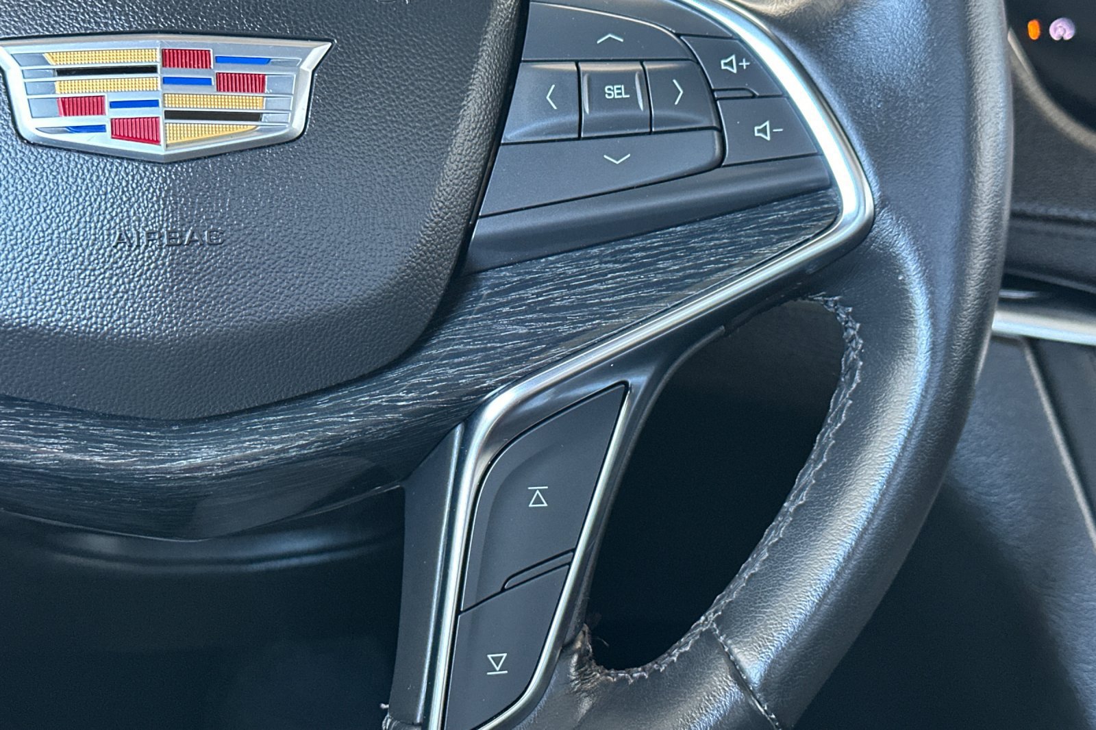 Certified 2023 Cadillac XT5 Premium Luxury FWD image 34