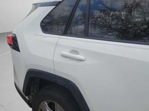 Used 2022 Toyota RAV4 XLE image 12