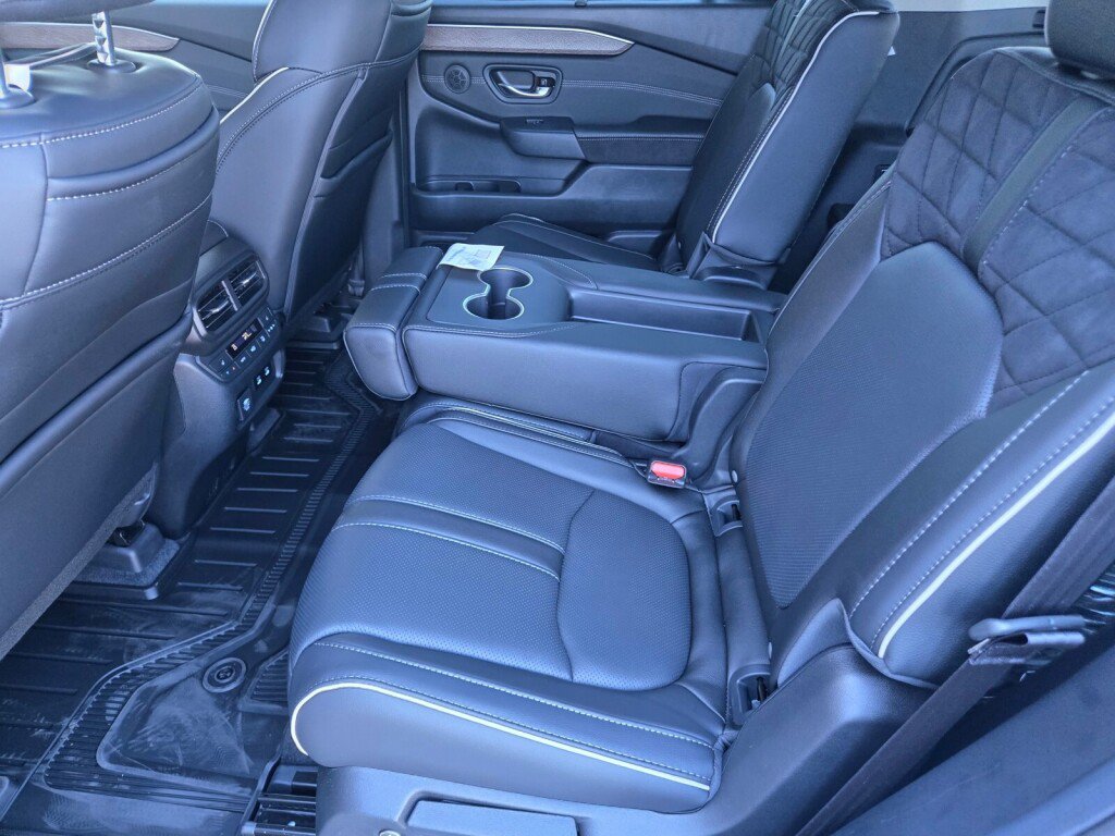 New 2026 Honda Pilot Elite image 9