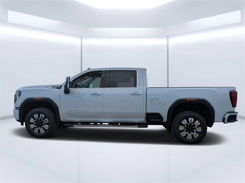 New 2026 GMC Sierra 3500 Denali w/ Denali Reserve Package image 6