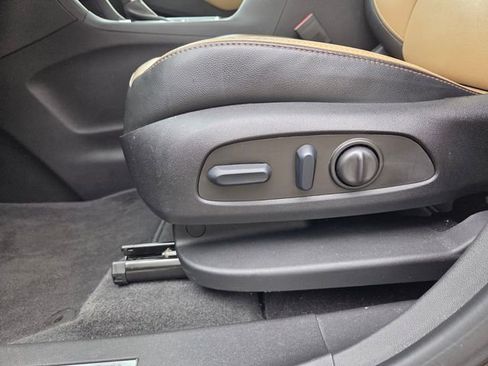 Certified 2023 Chevrolet Equinox Premier FWD image 28