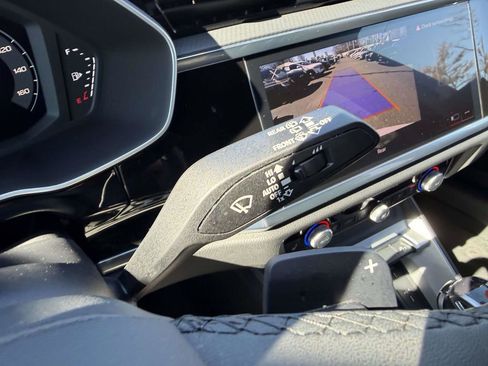 Used 2025 Audi Q3 2.0T Premium image 34