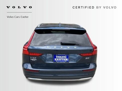 Certified 2025 Volvo V60 B5 Cross Country Plus AWD/4WD image 8