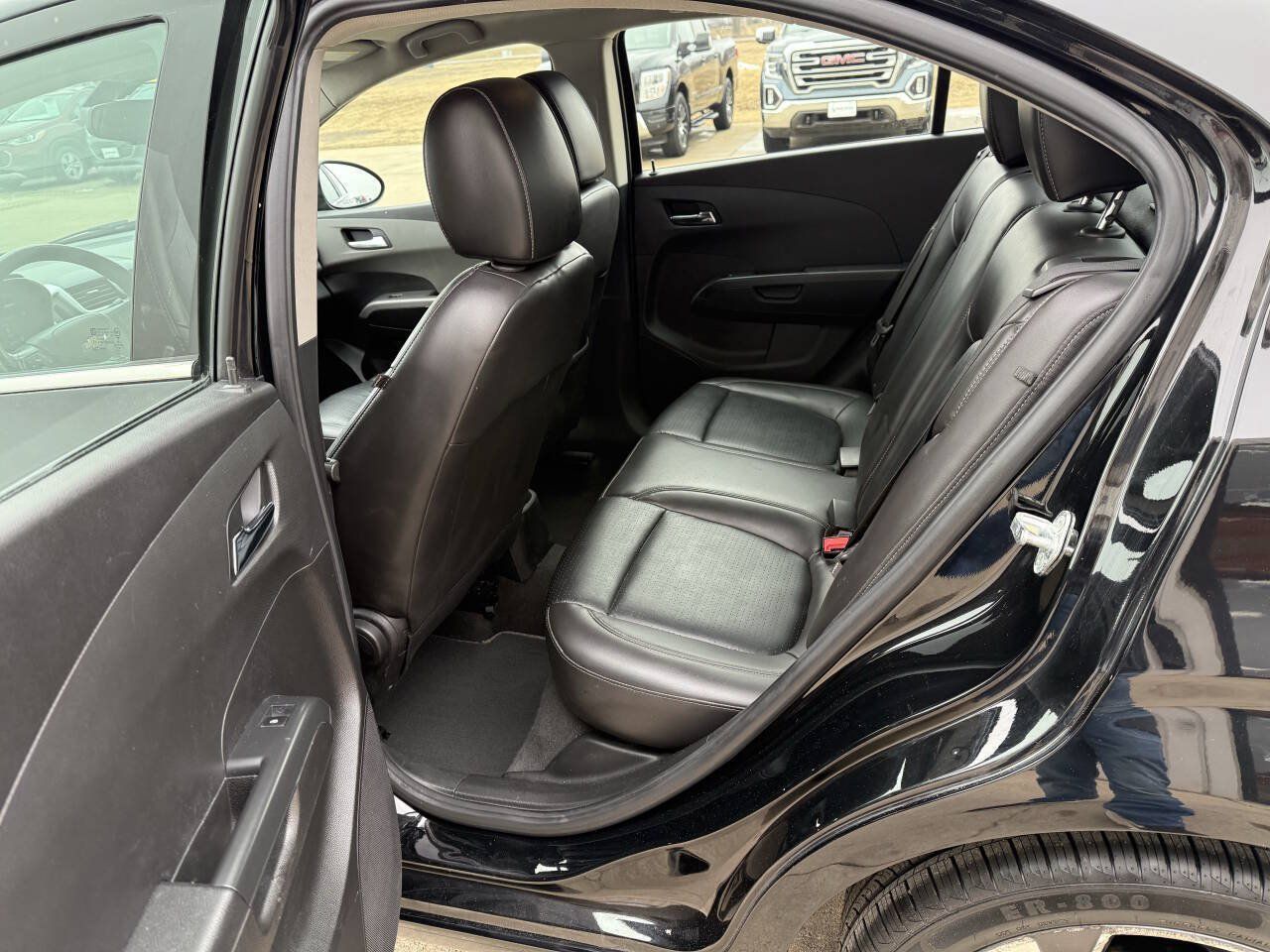 Used 2017 Chevrolet Sonic Premier FWD image 6