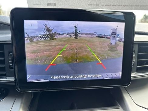 Used 2022 Ford Explorer XLT w/ Equipment Group 202A image 23