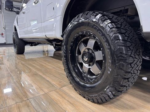 Used 2019 Ford F250 Lariat w/ Lariat Ultimate Package image 10