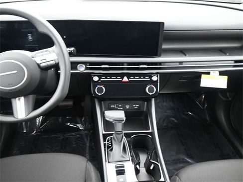 New 2026 Hyundai Tucson SEL image 12