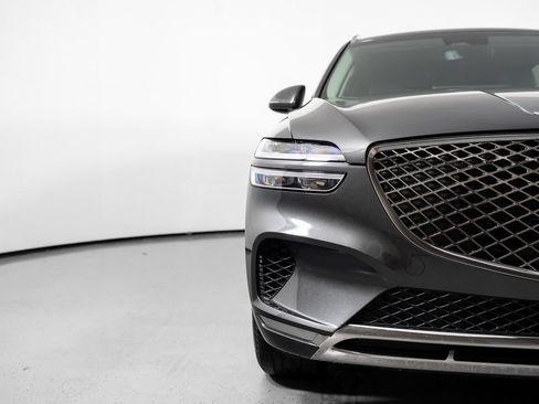 Used 2025 Genesis GV70 2.5T AWD/4WD image 18
