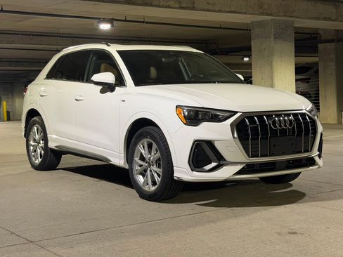 Used 2022 Audi Q3 2.0T Premium w/ Convenience Package image 7