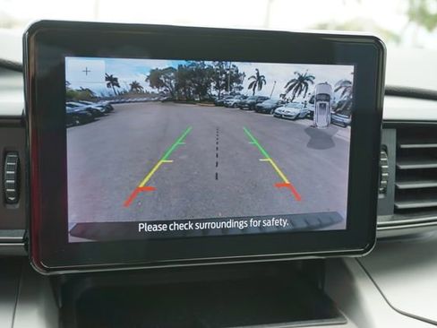 Certified 2023 Ford Explorer XLT image 12