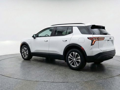 Used 2025 Chevrolet Equinox LT FWD image 6