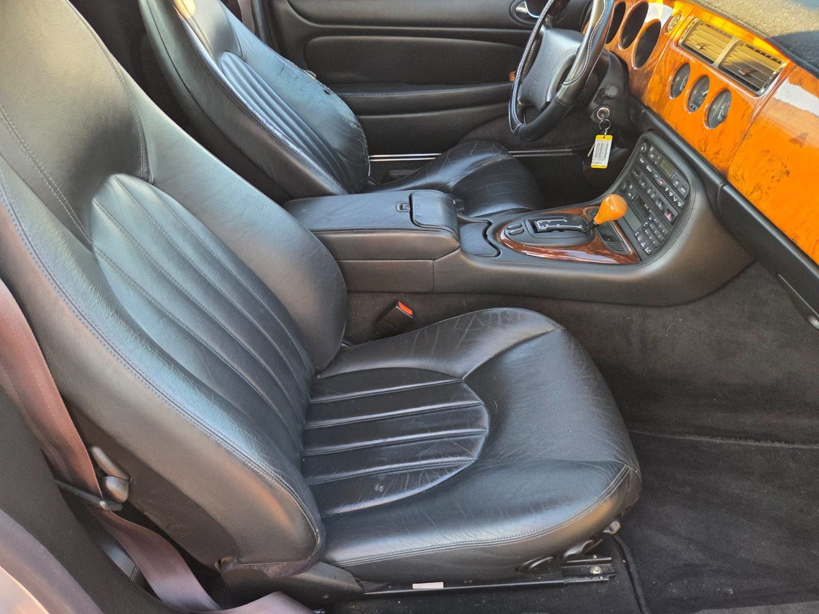 Used 2000 Jaguar XK8 Convertible RWD image 11