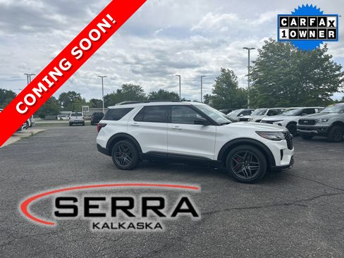 Used 2025 Ford Explorer ST AWD/4WD image 1