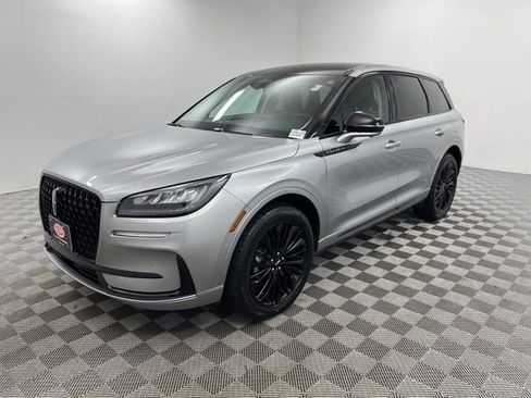 Used 2023 Lincoln Corsair AWD w/ Equipment Group 101A image 3