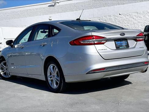 Used 2018 Ford Fusion S FWD image 4