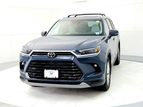 New 2026 Toyota Grand Highlander Limited image 2
