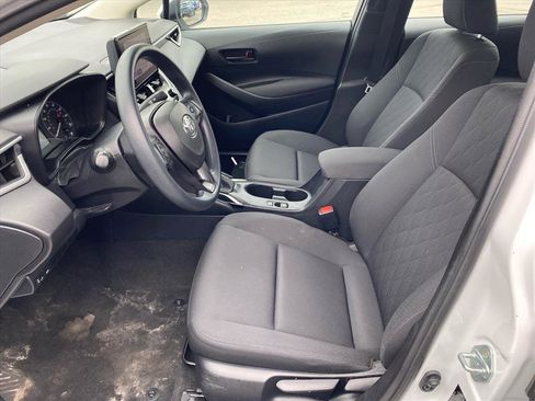 Used 2024 Toyota Corolla LE FWD image 9