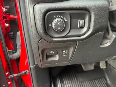 Used 2021 RAM 1500 Big Horn image 15