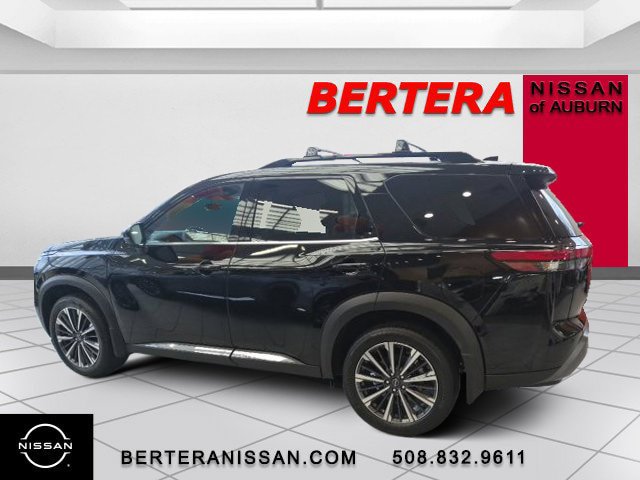 New 2026 Nissan Pathfinder Platinum AWD/4WD image 1