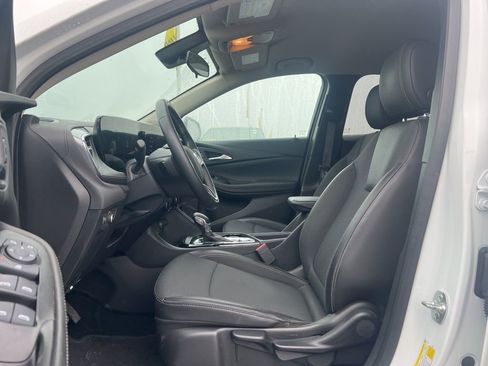 Used 2025 Buick Encore GX Preferred image 11