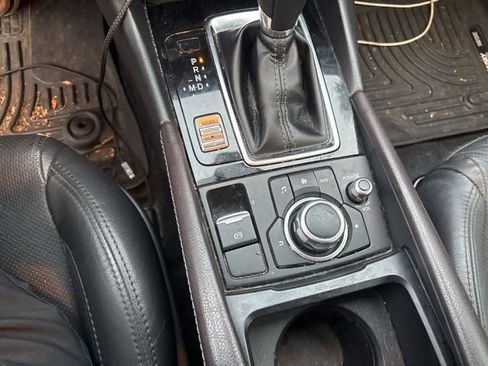 Used 2018 MAZDA MAZDA3 Grand Touring image 15