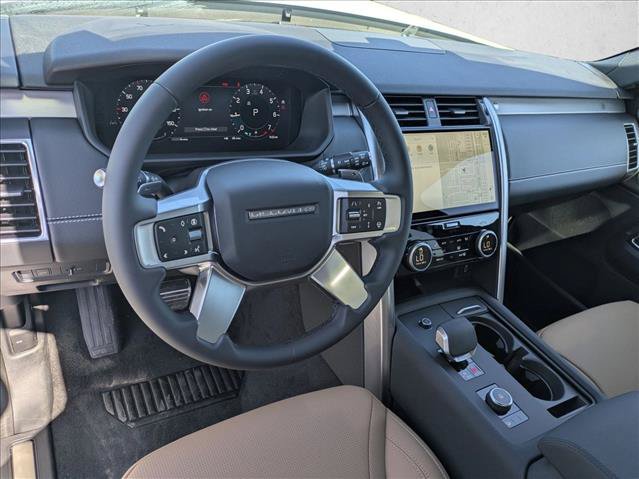 New 2026 Land Rover Discovery Limited Edition AWD/4WD image 3