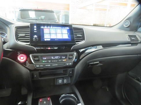 Used 2019 Honda Passport Touring image 37