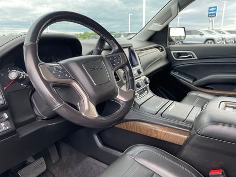 Used 2018 GMC Yukon Denali w/ Denali Ultimate Package AWD/4WD image 9