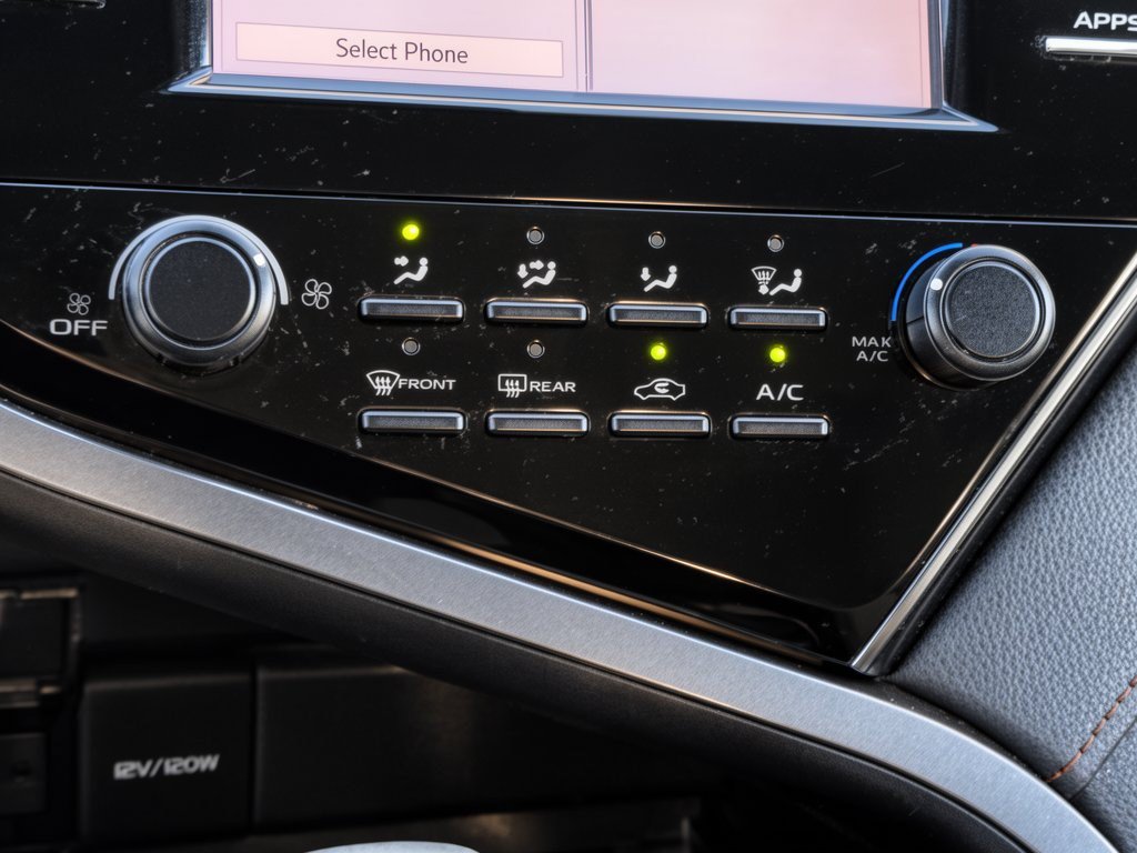Used 2019 Toyota Camry LE FWD image 22
