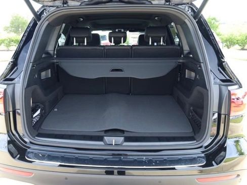 New 2026 Mercedes-Benz GLB 250 4MATIC image 37