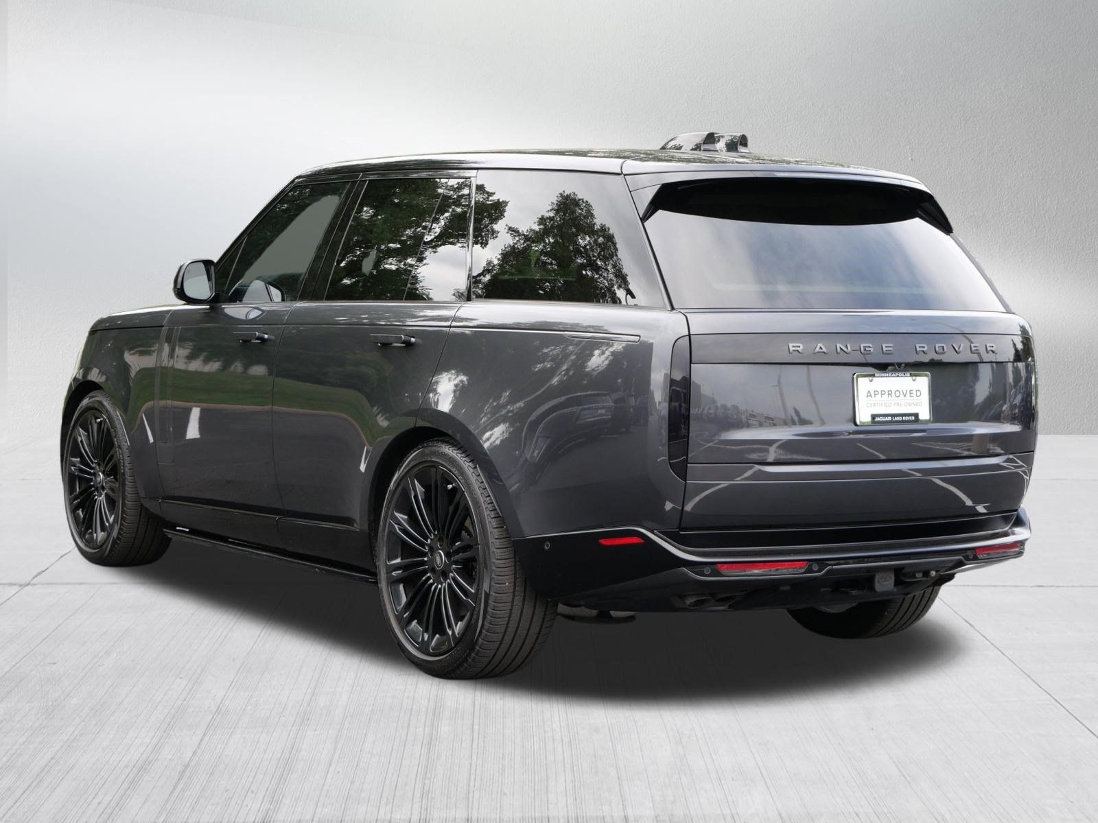 Certified 2025 Land Rover Range Rover SE AWD/4WD image 3
