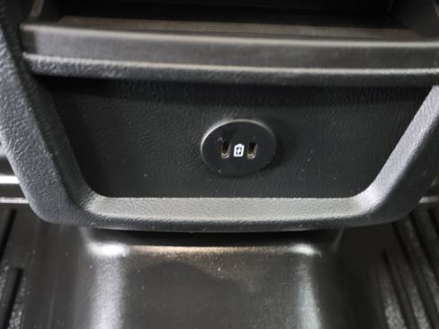 Used 2023 Ford Edge ST image 35