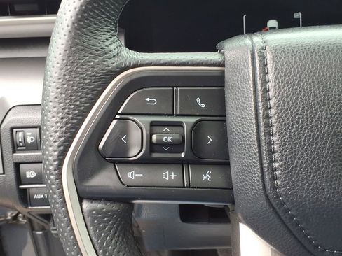 Used 2024 Toyota Tacoma TRD Off-Road w/ TRD Off Road Premium Package AWD/4WD image 19