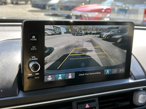 Certified 2023 Honda Pilot Touring image 29