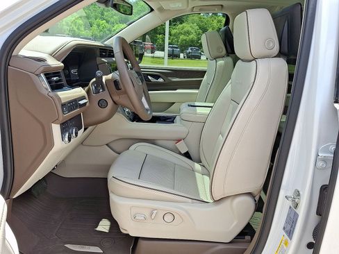 Certified 2024 GMC Yukon XL Denali AWD/4WD image 11