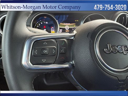 Used 2023 Jeep Wrangler Unlimited Sahara AWD/4WD image 21