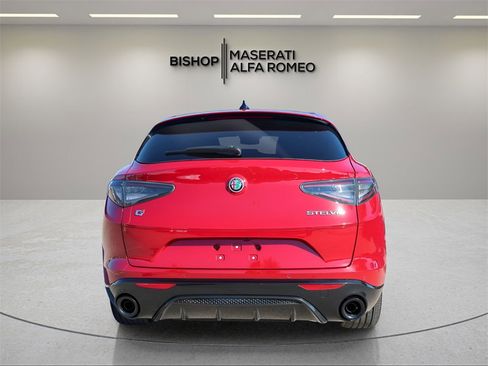 New 2025 Alfa Romeo Stelvio Sprint image 5