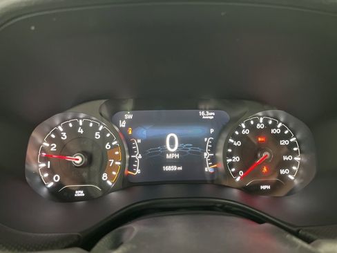 Used 2023 Jeep Compass Trailhawk w/ Trailhawk Convenience Group AWD/4WD image 8