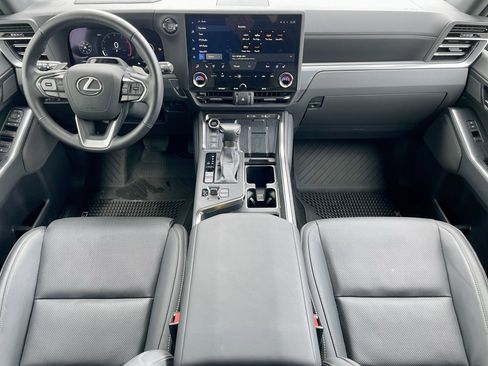 Used 2024 Lexus GX 550 image 16